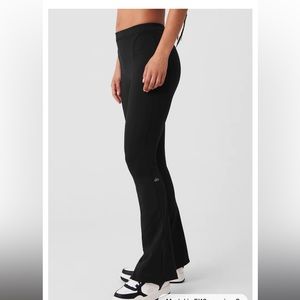 Alo flare leggings